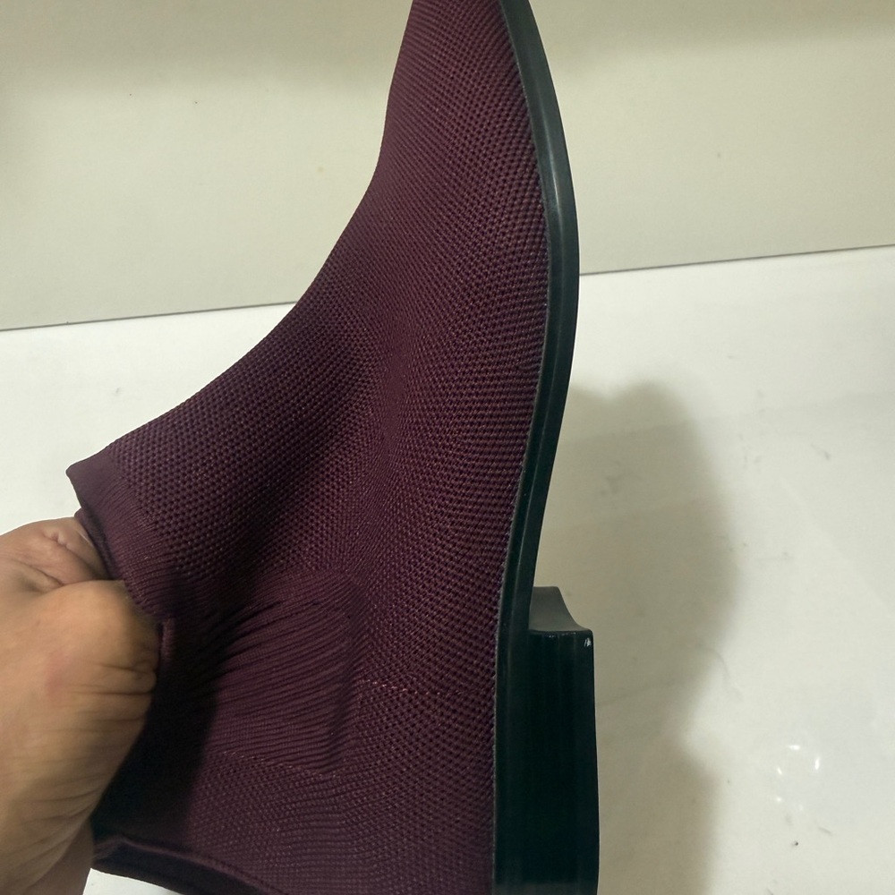 Knit textile Chelsea boots, Vivaia
Ryan Pro Water Repellent Maroon Ankle Booties - Picture 5 of 12